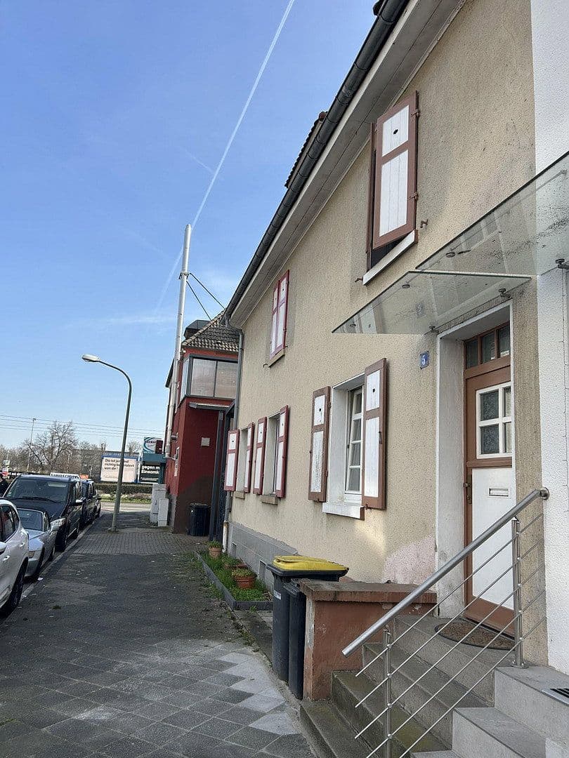 Prodej domu 95 m², pozemek 222 m², Ludwigshafen, Porýní-Falc Prodej domu 95 m², pozemek 222 m², Ludwigshafen, Porýní-Falc