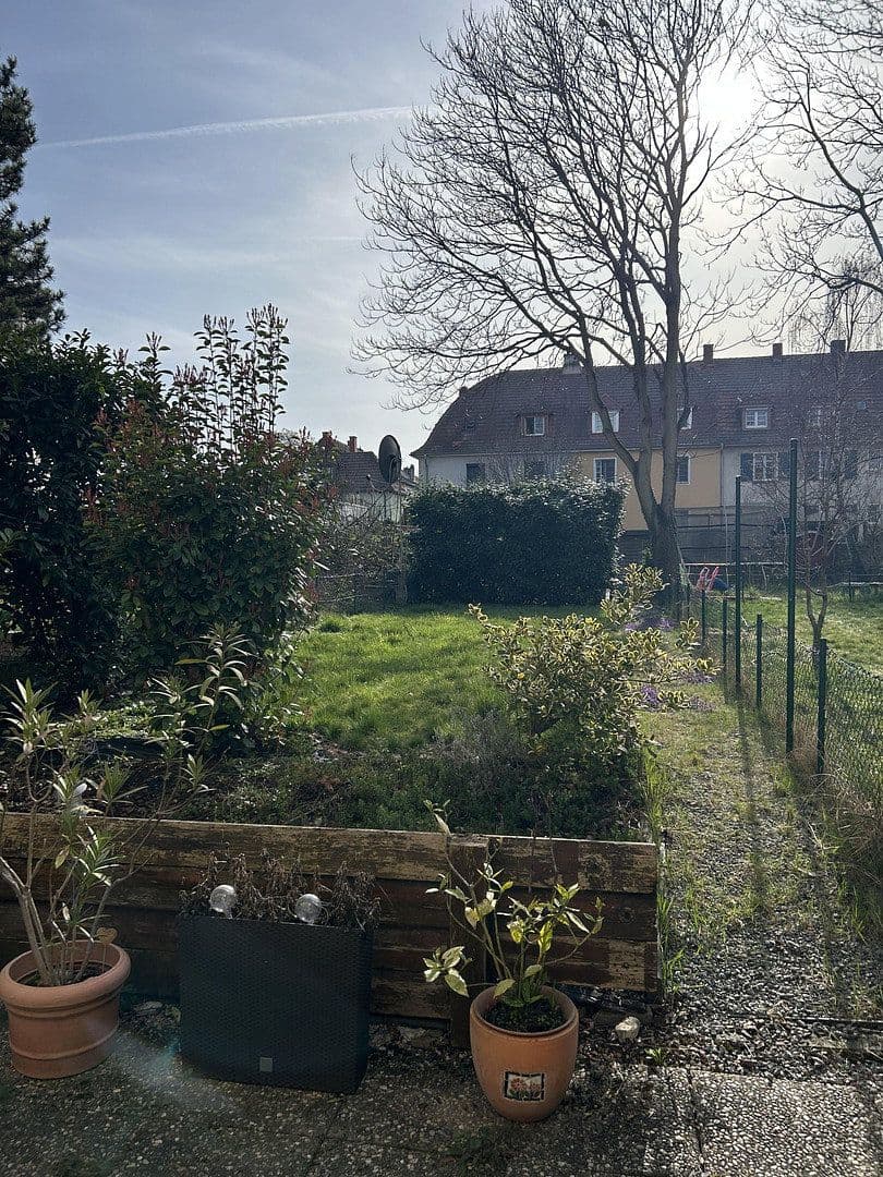 Prodej domu 95 m², pozemek 222 m², Ludwigshafen, Porýní-Falc Prodej domu 95 m², pozemek 222 m², Ludwigshafen, Porýní-Falc