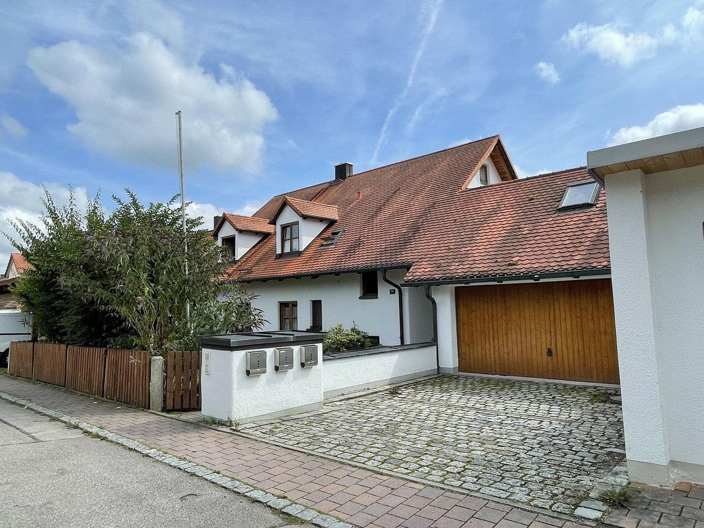 Pronájem bytu 3+1 80 m², Haag, Bavorsko Pronájem bytu 3+1 80 m², Haag, Bavorsko