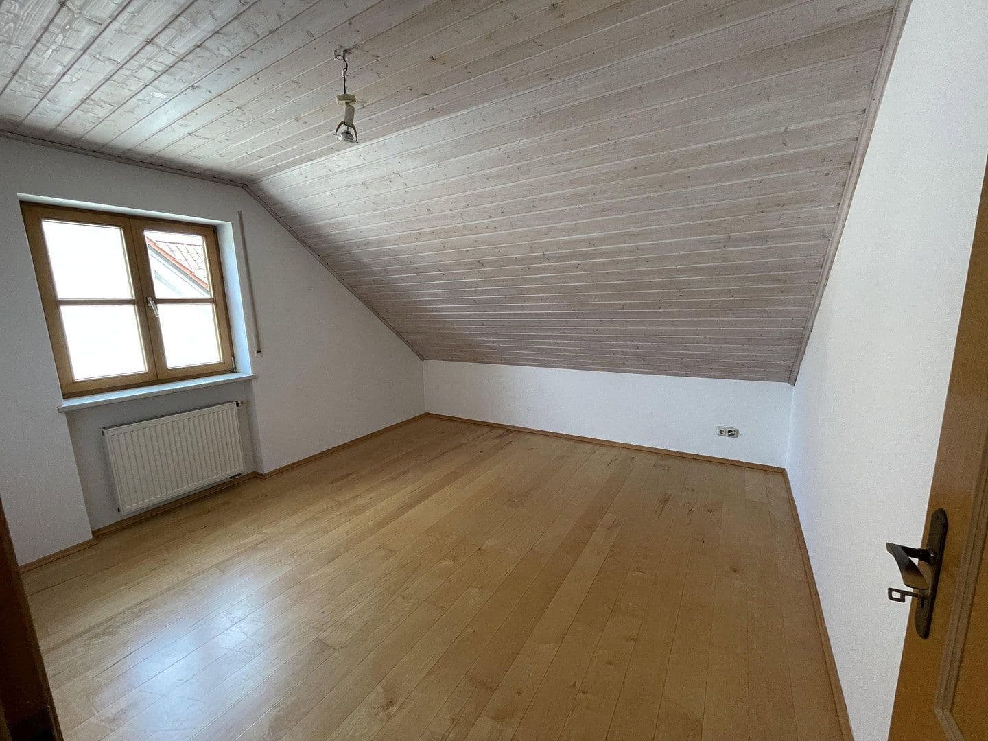 Pronájem bytu 3+1 80 m², Haag, Bavorsko Pronájem bytu 3+1 80 m², Haag, Bavorsko