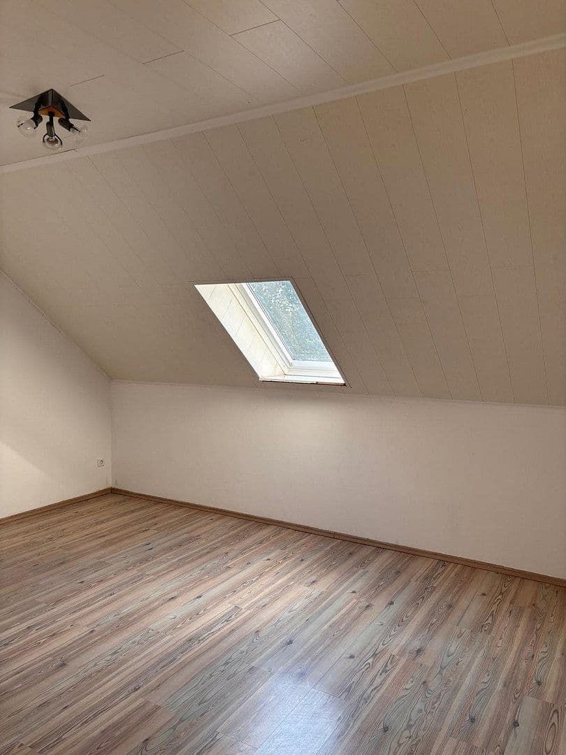 Prodej domu 220 m², pozemek 432 m², Rühen, Dolní Sasko Prodej domu 220 m², pozemek 432 m², Rühen, Dolní Sasko