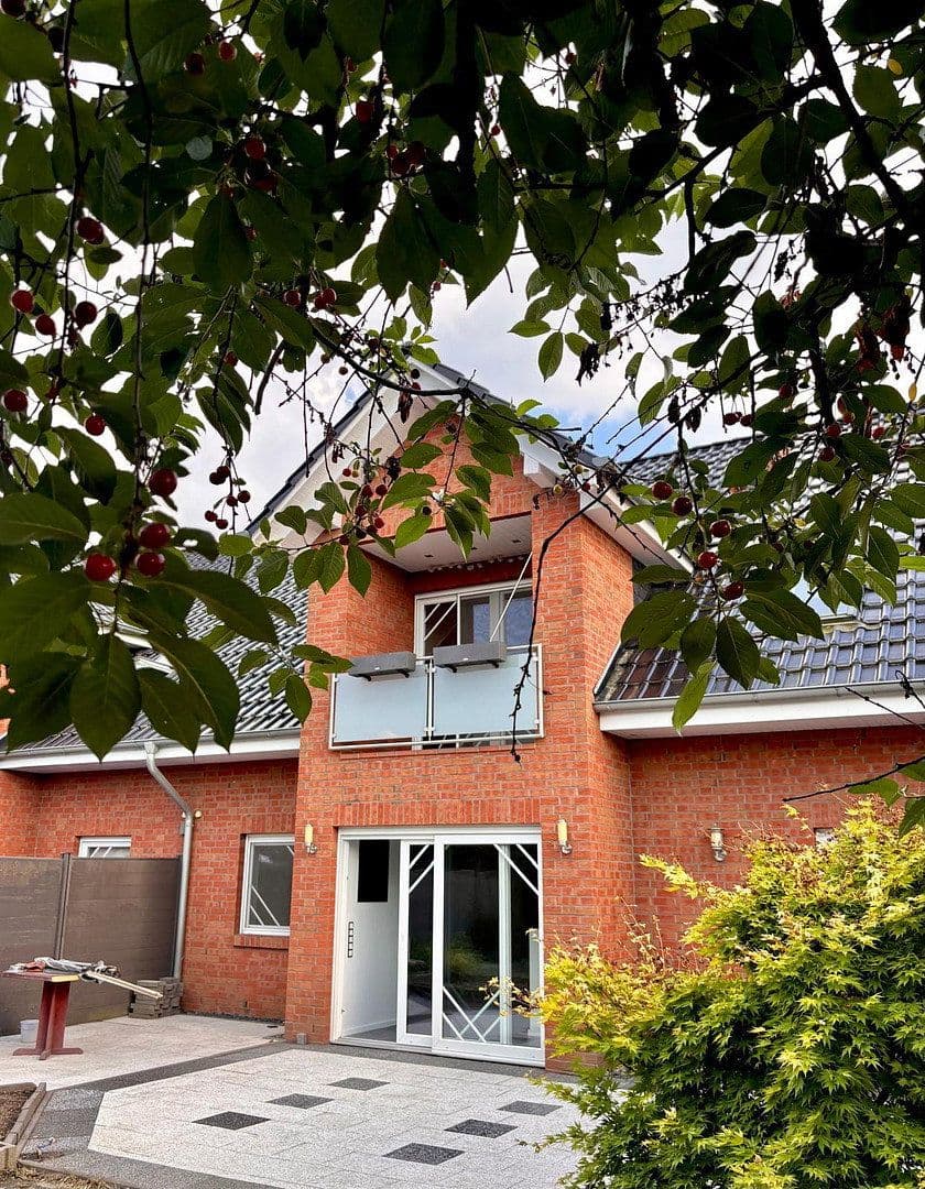 Prodej domu 220 m², pozemek 432 m², Rühen, Dolní Sasko Prodej domu 220 m², pozemek 432 m², Rühen, Dolní Sasko