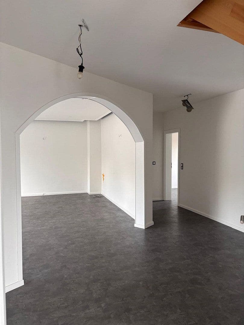 Prodej domu 220 m², pozemek 432 m², Rühen, Dolní Sasko Prodej domu 220 m², pozemek 432 m², Rühen, Dolní Sasko