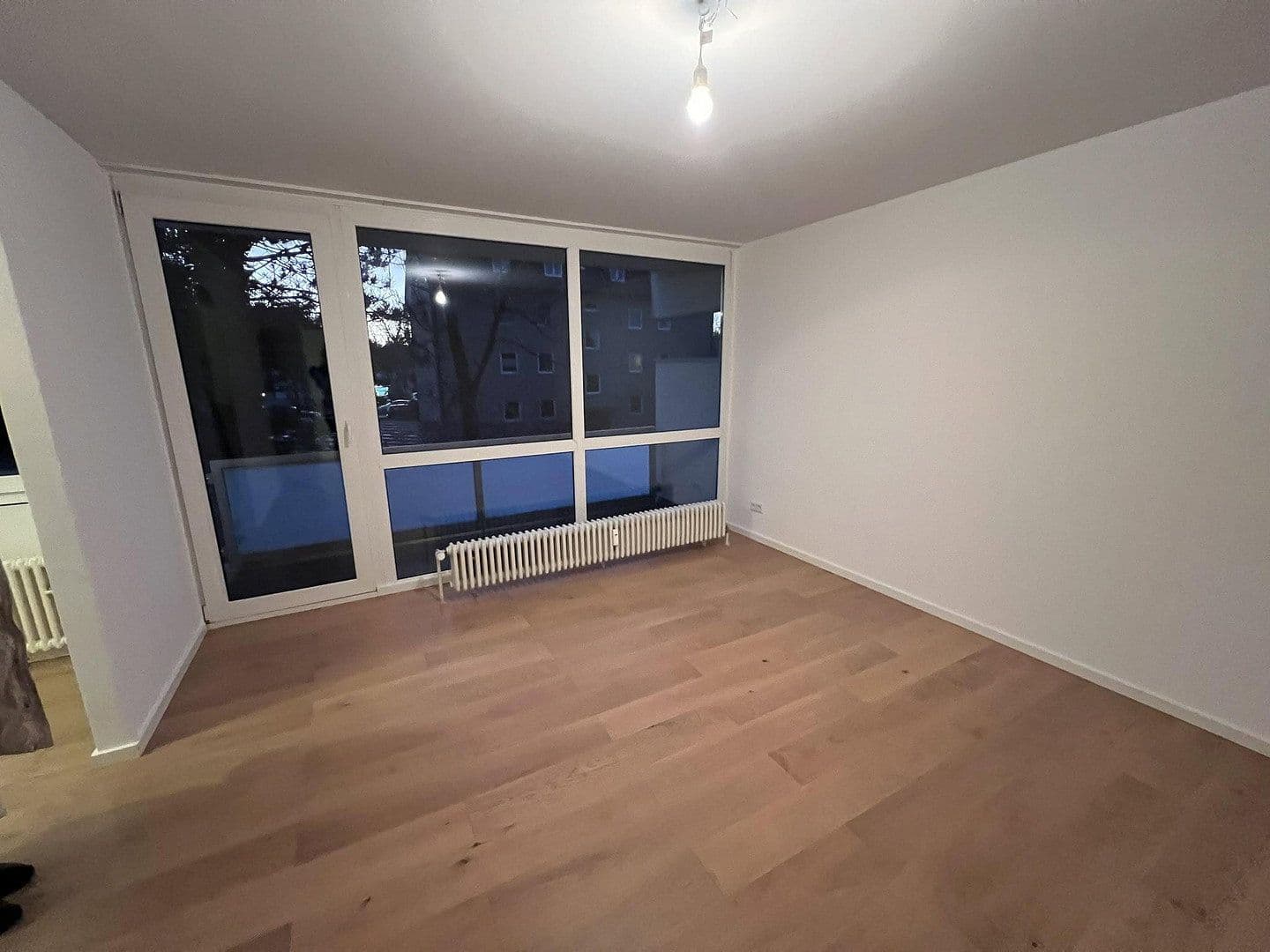 Pronájem bytu 1+1 40 m², Münchnerstr. 54, Kr. München - Unterhaching, Bavorsko Pronájem bytu 1+1 40 m², Münchnerstr. 54, Kr. München - Unterhaching, Bavorsko