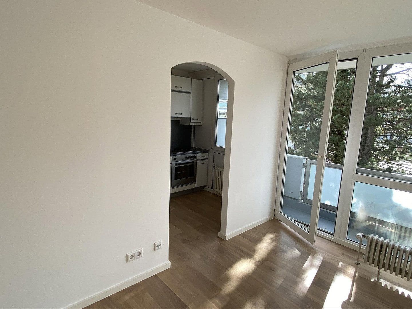 Pronájem bytu 1+1 40 m², Münchnerstr. 54, Kr. München - Unterhaching, Bavorsko Pronájem bytu 1+1 40 m², Münchnerstr. 54, Kr. München - Unterhaching, Bavorsko