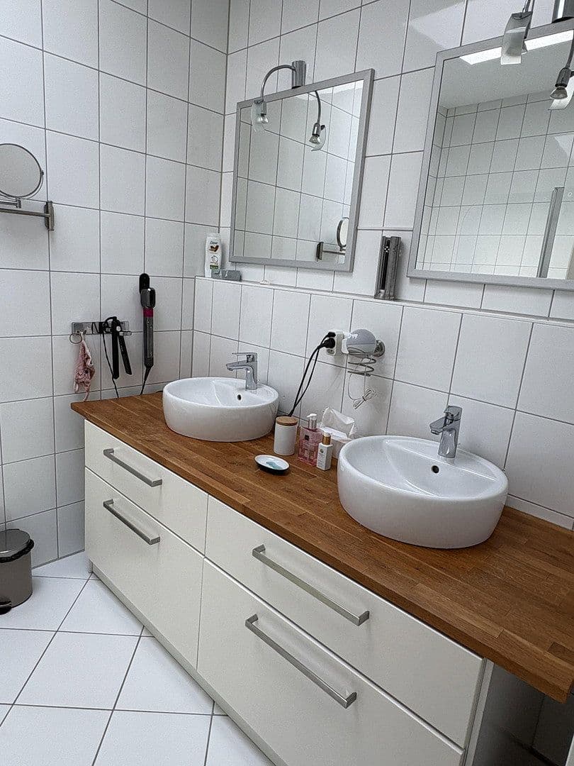 Prodej domu 115 m², pozemek 185 m², Remseck am Neckar, Bádensko-Württembersko Prodej domu 115 m², pozemek 185 m², Remseck am Neckar, Bádensko-Württembersko