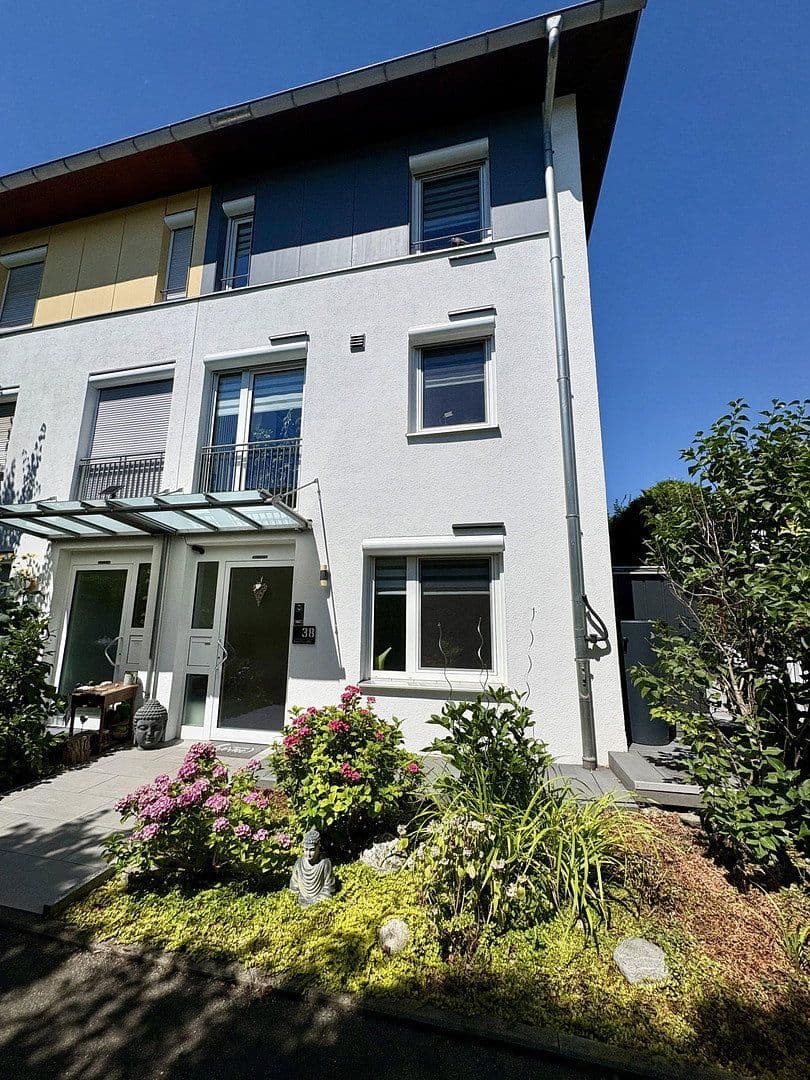 Prodej domu 115 m², pozemek 185 m², Remseck am Neckar, Bádensko-Württembersko Prodej domu 115 m², pozemek 185 m², Remseck am Neckar, Bádensko-Württembersko