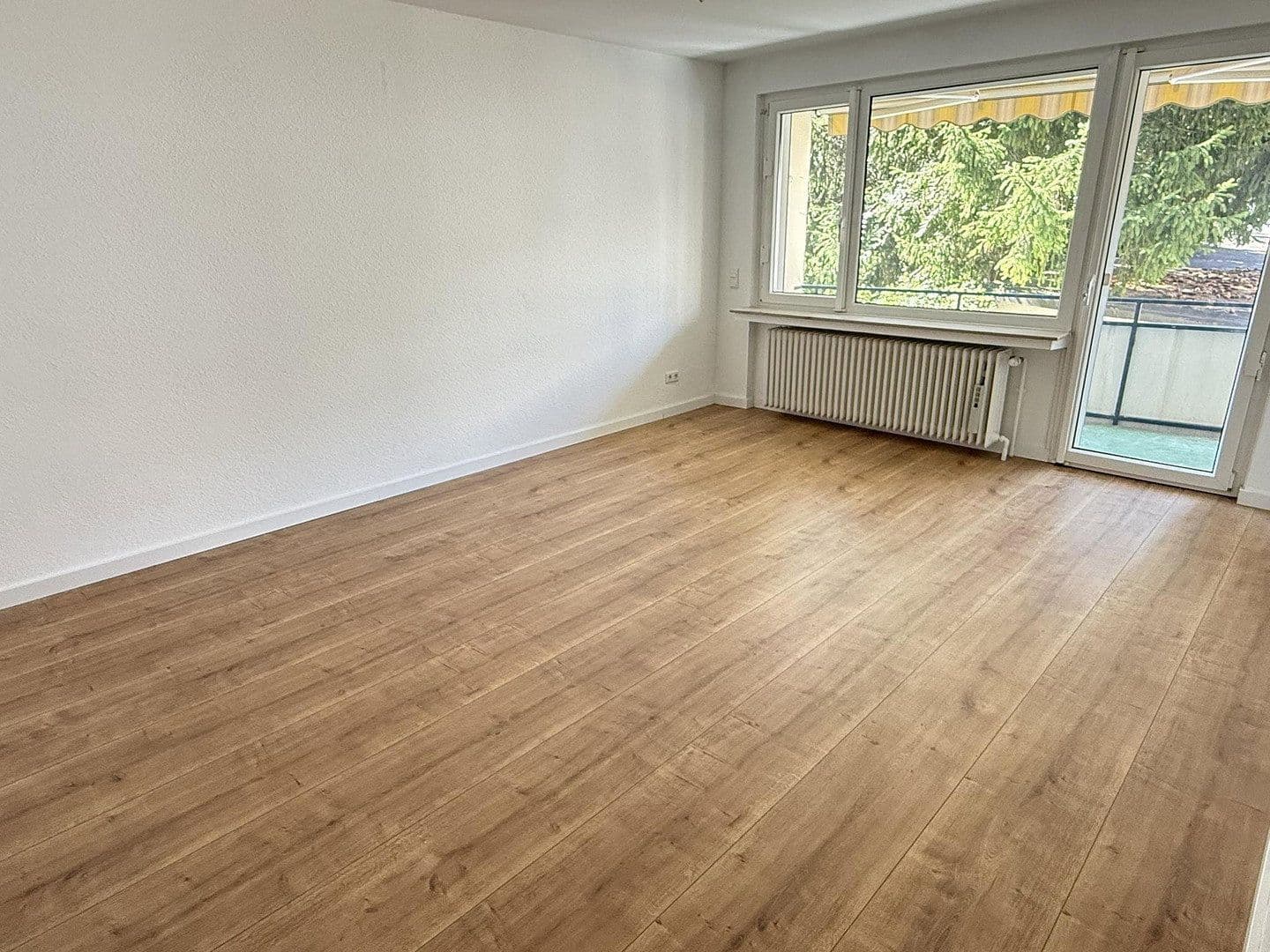 Pronájem bytu 2+1 67 m², Steinenfeld 39, Wuppertal, Severní Porýní-Vestfálsko Pronájem bytu 2+1 67 m², Steinenfeld 39, Wuppertal, Severní Porýní-Vestfálsko