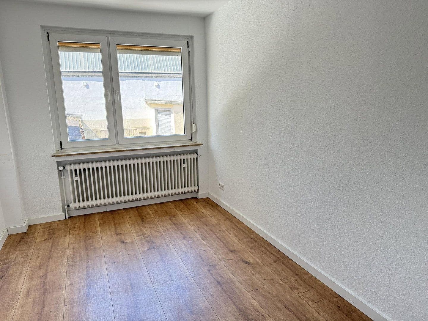 Pronájem bytu 2+1 67 m², Steinenfeld 39, Wuppertal, Severní Porýní-Vestfálsko Pronájem bytu 2+1 67 m², Steinenfeld 39, Wuppertal, Severní Porýní-Vestfálsko
