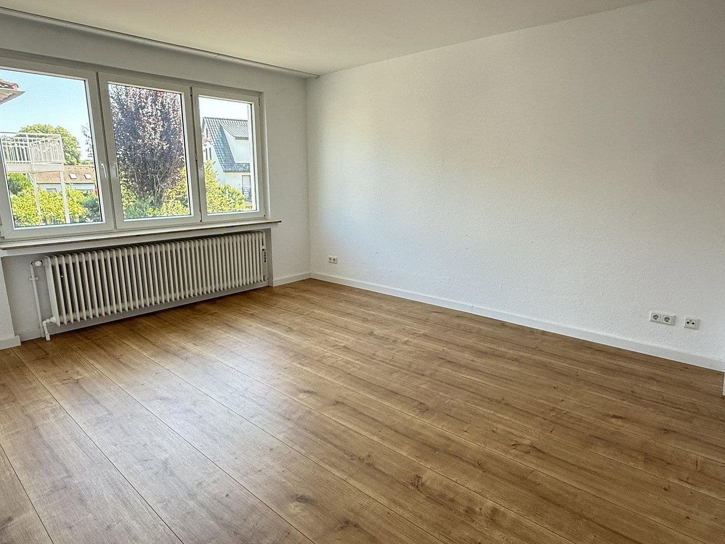 Pronájem bytu 2+1 67 m², Steinenfeld 39, Wuppertal, Severní Porýní-Vestfálsko Pronájem bytu 2+1 67 m², Steinenfeld 39, Wuppertal, Severní Porýní-Vestfálsko