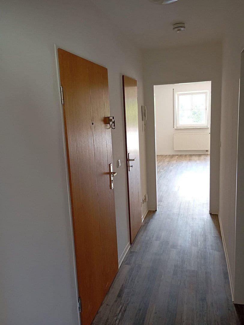 Pronájem bytu 2+1 58 m², Graf-Wiprecht-Strasse 15, Groitzsch, Sasko Pronájem bytu 2+1 58 m², Graf-Wiprecht-Strasse 15, Groitzsch, Sasko