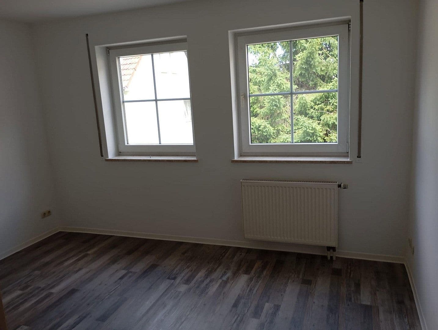 Pronájem bytu 2+1 58 m², Graf-Wiprecht-Strasse 15, Groitzsch, Sasko Pronájem bytu 2+1 58 m², Graf-Wiprecht-Strasse 15, Groitzsch, Sasko