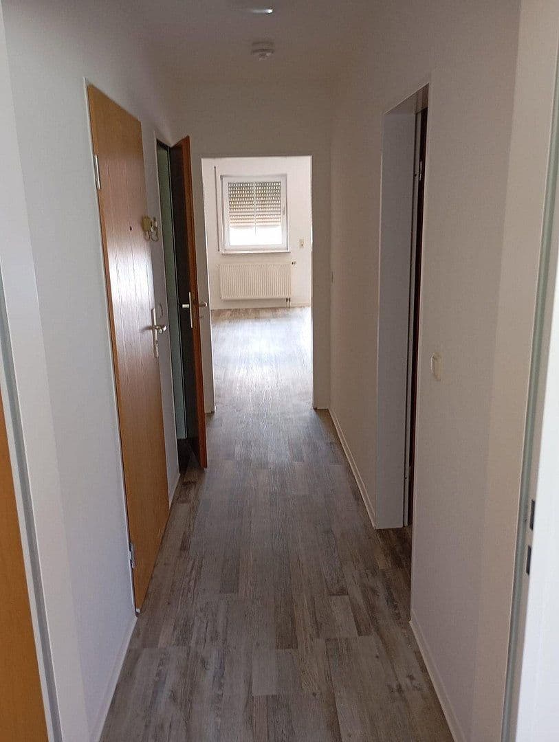 Pronájem bytu 2+1 58 m², Graf-Wiprecht-Strasse 15, Groitzsch, Sasko Pronájem bytu 2+1 58 m², Graf-Wiprecht-Strasse 15, Groitzsch, Sasko