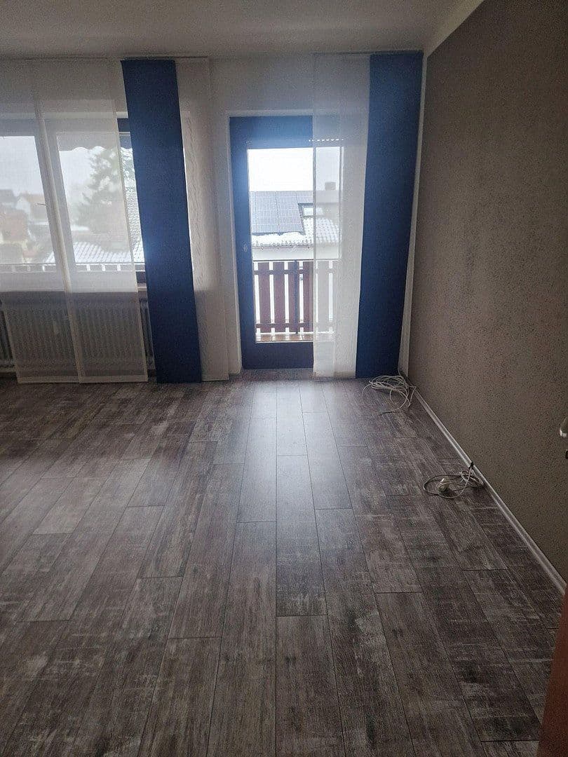Prodej domu 130 m², pozemek 740 m², Querstrasse 7, Rottenburg a. d. Laaber, Bavorsko Prodej domu 130 m², pozemek 740 m², Querstrasse 7, Rottenburg a. d. Laaber, Bavorsko