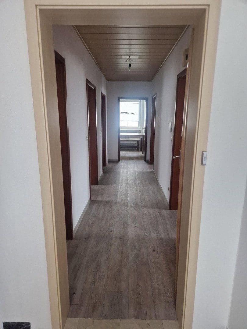 Prodej domu 130 m², pozemek 740 m², Querstrasse 7, Rottenburg a. d. Laaber, Bavorsko Prodej domu 130 m², pozemek 740 m², Querstrasse 7, Rottenburg a. d. Laaber, Bavorsko