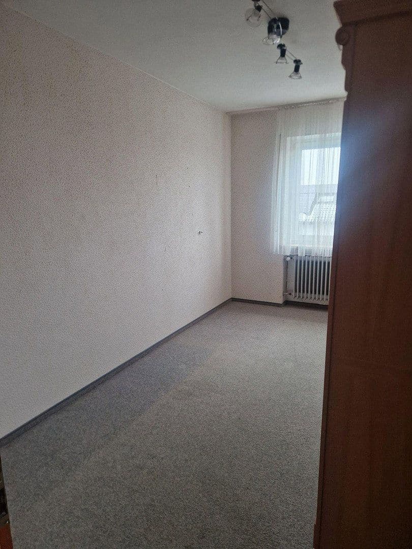 Prodej domu 130 m², pozemek 740 m², Querstrasse 7, Rottenburg a. d. Laaber, Bavorsko Prodej domu 130 m², pozemek 740 m², Querstrasse 7, Rottenburg a. d. Laaber, Bavorsko