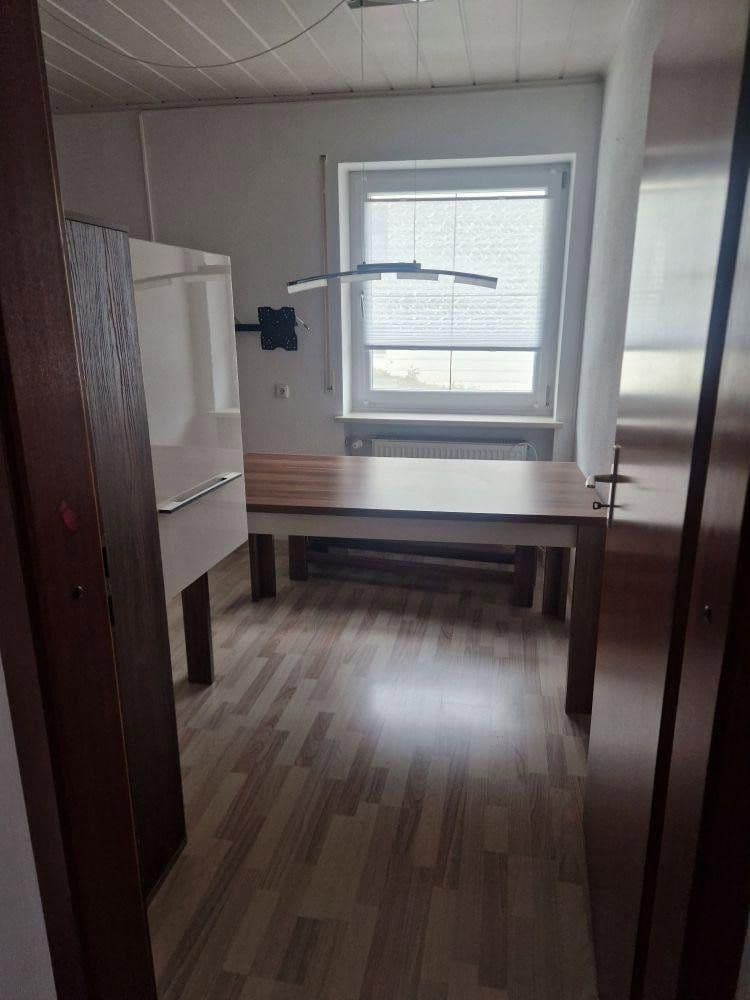 Prodej domu 130 m², pozemek 740 m², Querstrasse 7, Rottenburg a. d. Laaber, Bavorsko Prodej domu 130 m², pozemek 740 m², Querstrasse 7, Rottenburg a. d. Laaber, Bavorsko