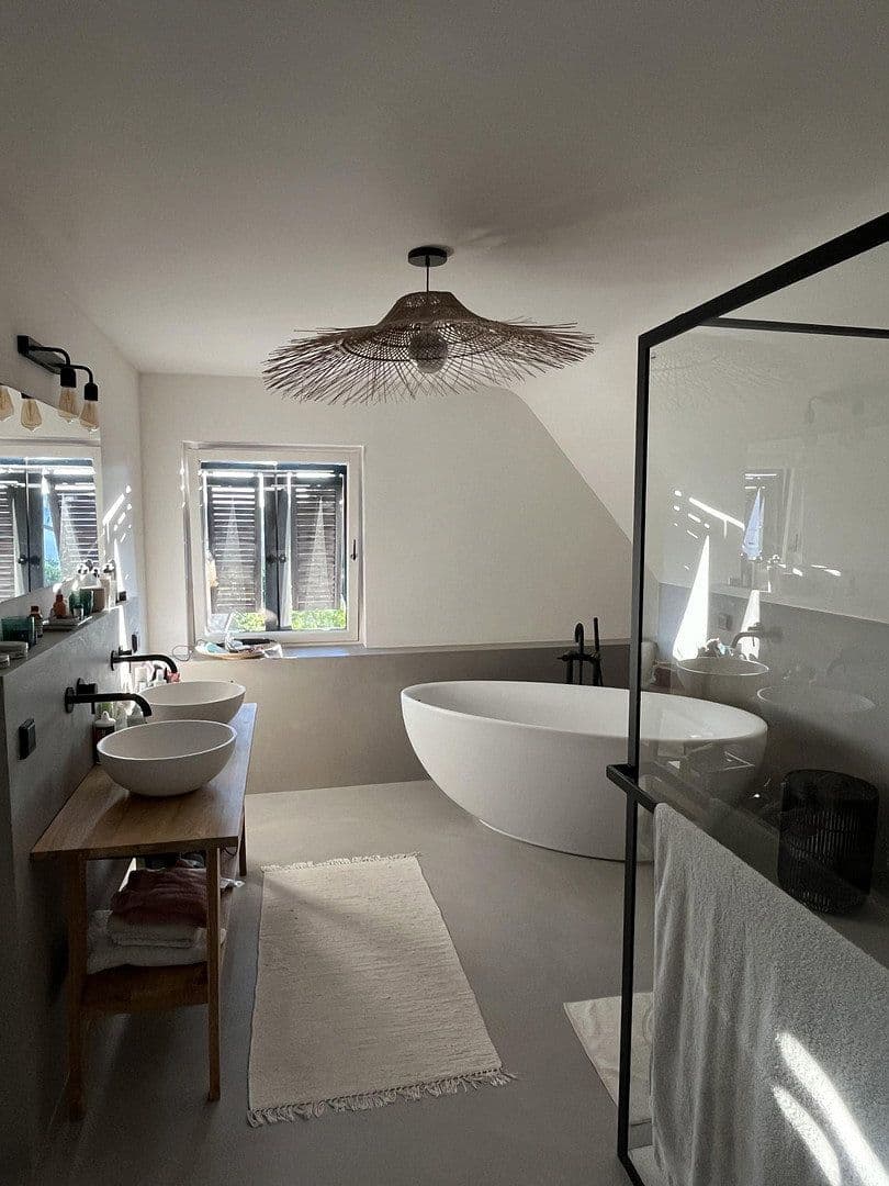 Prodej domu 125 m², pozemek 536 m², Roth, Bavorsko Prodej domu 125 m², pozemek 536 m², Roth, Bavorsko