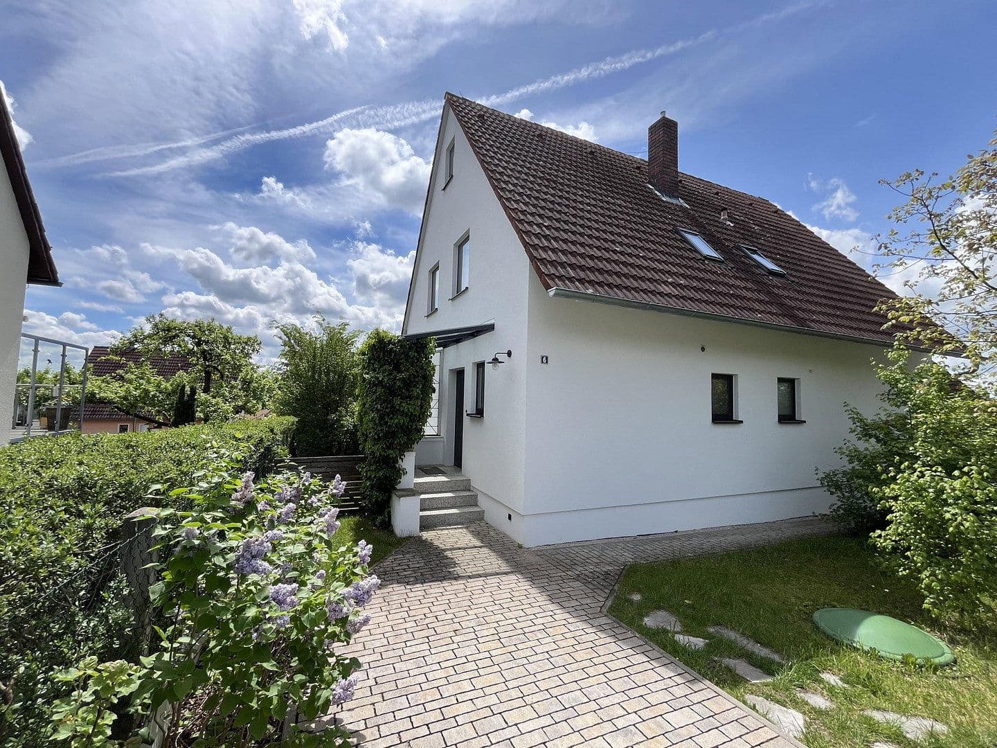 Prodej domu 125 m², pozemek 536 m², Roth, Bavorsko Prodej domu 125 m², pozemek 536 m², Roth, Bavorsko