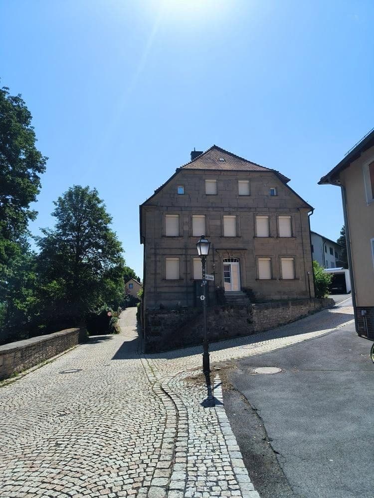 Prodej bytu 3+kk 84 m², Am alten Schloß 18, Weidenberg, Bavorsko Prodej bytu 3+kk 84 m², Am alten Schloß 18, Weidenberg, Bavorsko