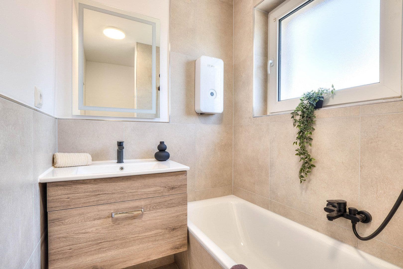 Prodej bytu 3+1 74 m², Lünen, Severní Porýní-Vestfálsko Prodej bytu 3+1 74 m², Lünen, Severní Porýní-Vestfálsko