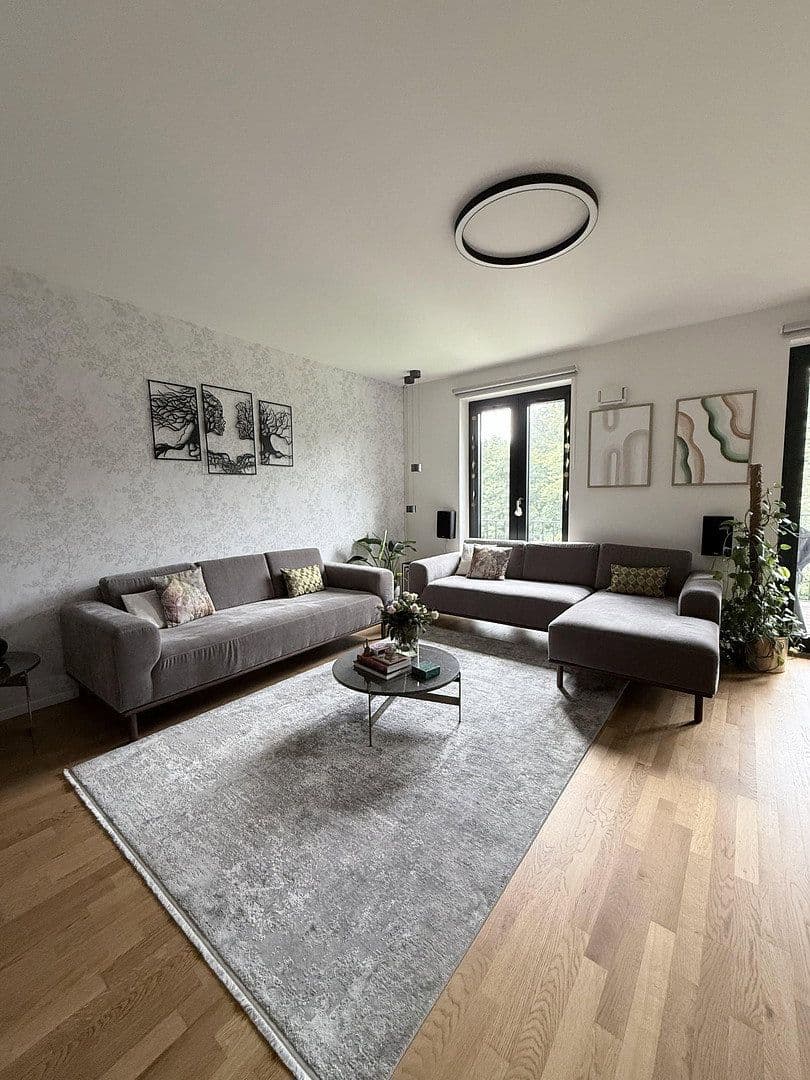 Pronájem bytu 5+1 133 m², Winterlindenweg 83, Hamburg, Hamburg Pronájem bytu 5+1 133 m², Winterlindenweg 83, Hamburg, Hamburg