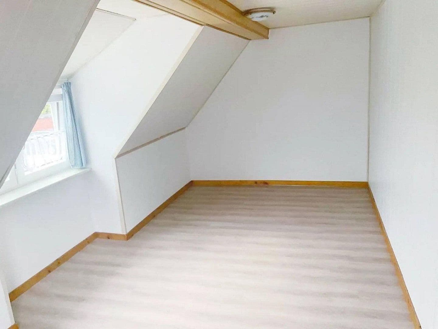Prodej domu 117 m², pozemek 260 m², Althusiusstr. 83, Emden, Dolní Sasko Prodej domu 117 m², pozemek 260 m², Althusiusstr. 83, Emden, Dolní Sasko