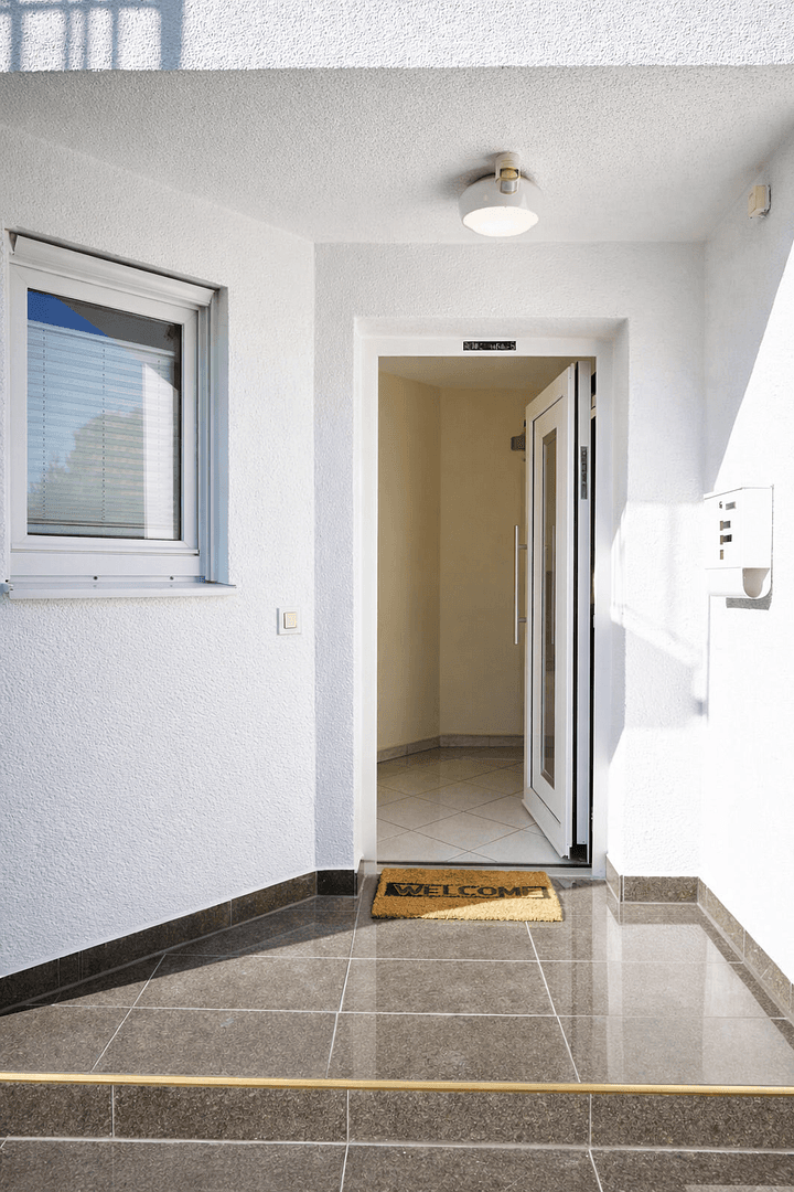 Pronájem domu 160 m², pozemek 60 m², Ingolstadt, Bavorsko Pronájem domu 160 m², pozemek 60 m², Ingolstadt, Bavorsko