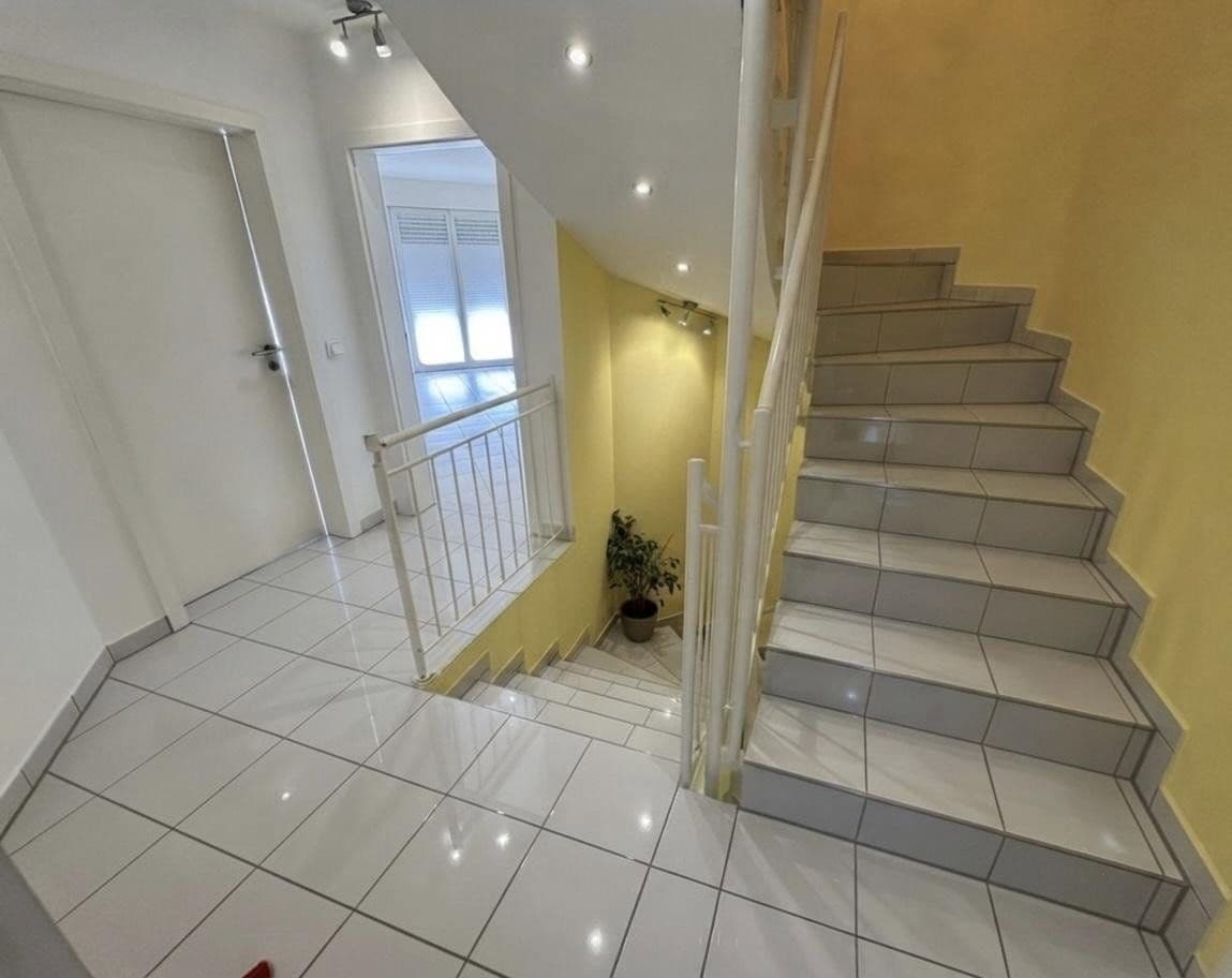 Pronájem domu 160 m², pozemek 60 m², Ingolstadt, Bavorsko Pronájem domu 160 m², pozemek 60 m², Ingolstadt, Bavorsko