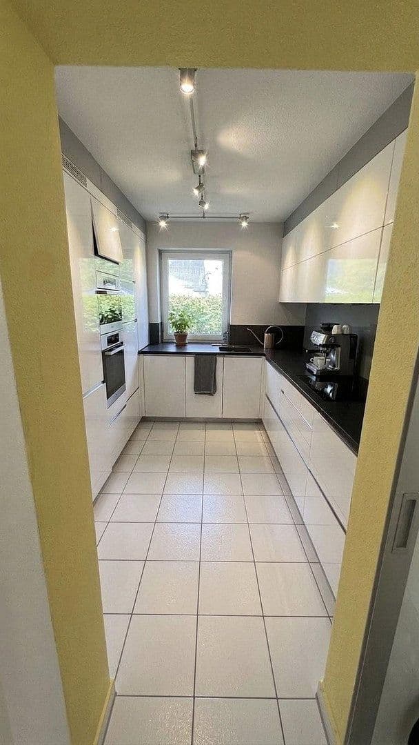 Pronájem domu 160 m², pozemek 60 m², Ingolstadt, Bavorsko Pronájem domu 160 m², pozemek 60 m², Ingolstadt, Bavorsko