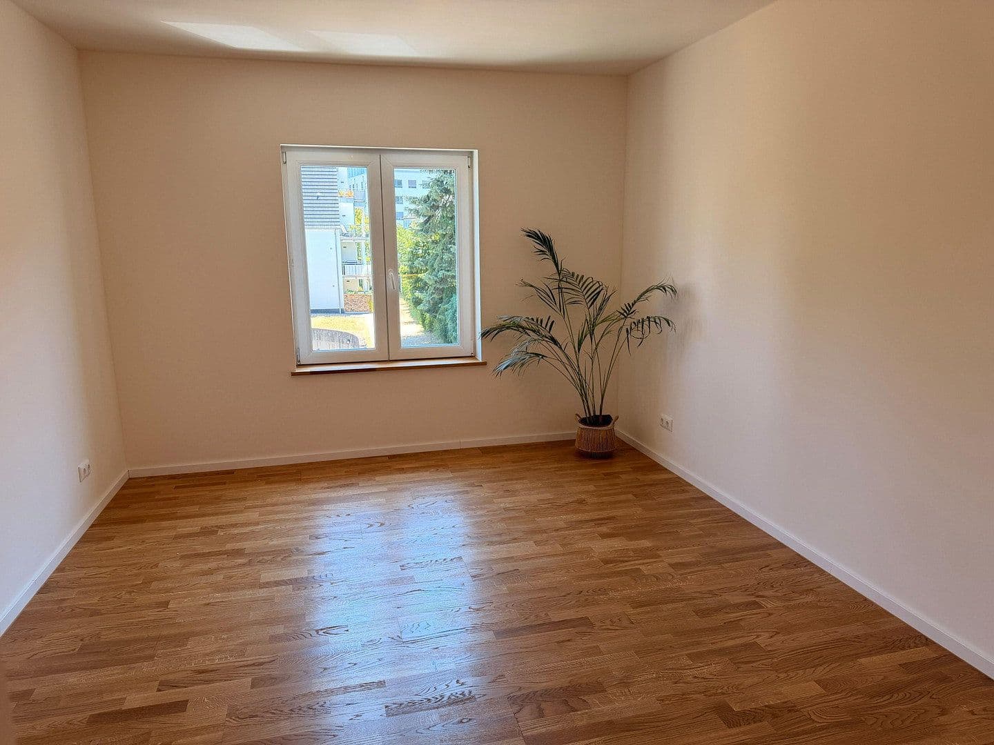 Prodej bytu 3+1 93 m², Trier, Porýní-Falc Prodej bytu 3+1 93 m², Trier, Porýní-Falc