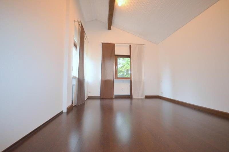 Pronájem bytu 2+1 72 m², Engelbergstraße 28/2, Gerlingen, Bádensko-Württembersko Pronájem bytu 2+1 72 m², Engelbergstraße 28/2, Gerlingen, Bádensko-Württembersko