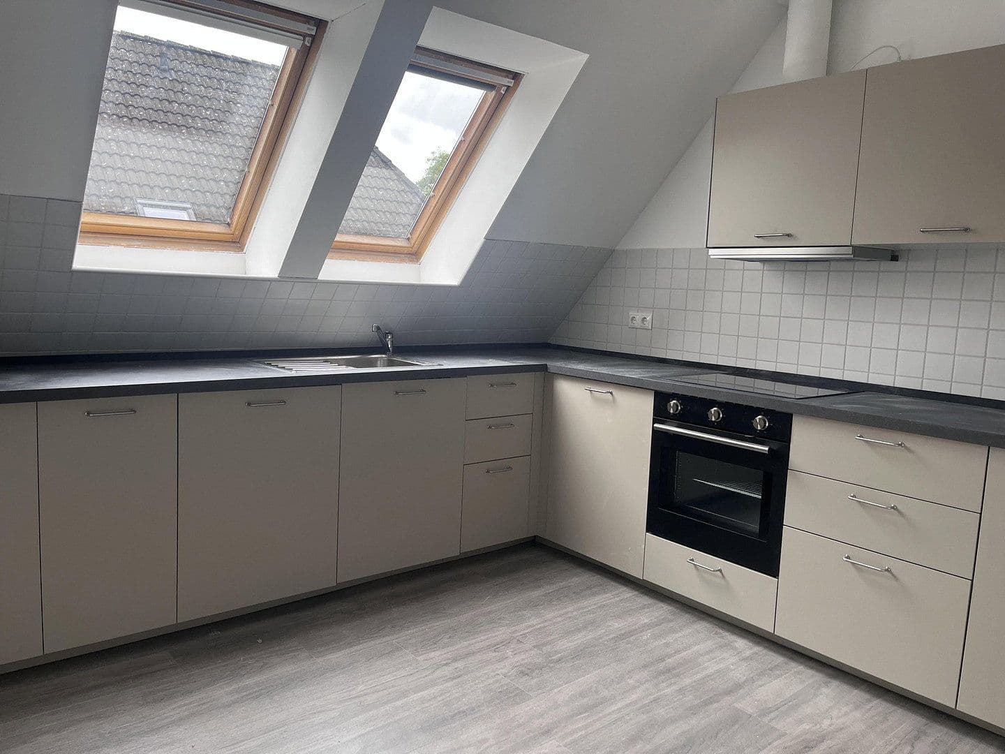 Pronájem bytu 3+1 86 m², Tornesch, Šlesvicko-Holštýnsko Pronájem bytu 3+1 86 m², Tornesch, Šlesvicko-Holštýnsko