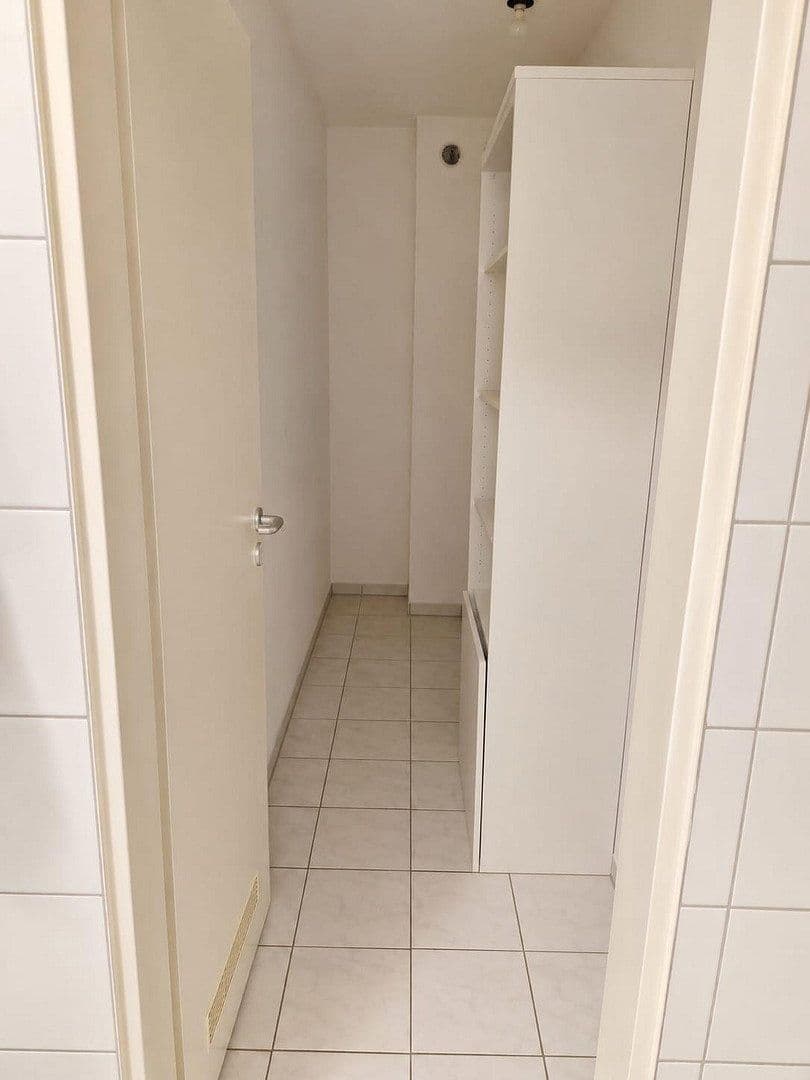 Pronájem bytu 2+1 80 m², Friedrichshafen, Bádensko-Württembersko Pronájem bytu 2+1 80 m², Friedrichshafen, Bádensko-Württembersko