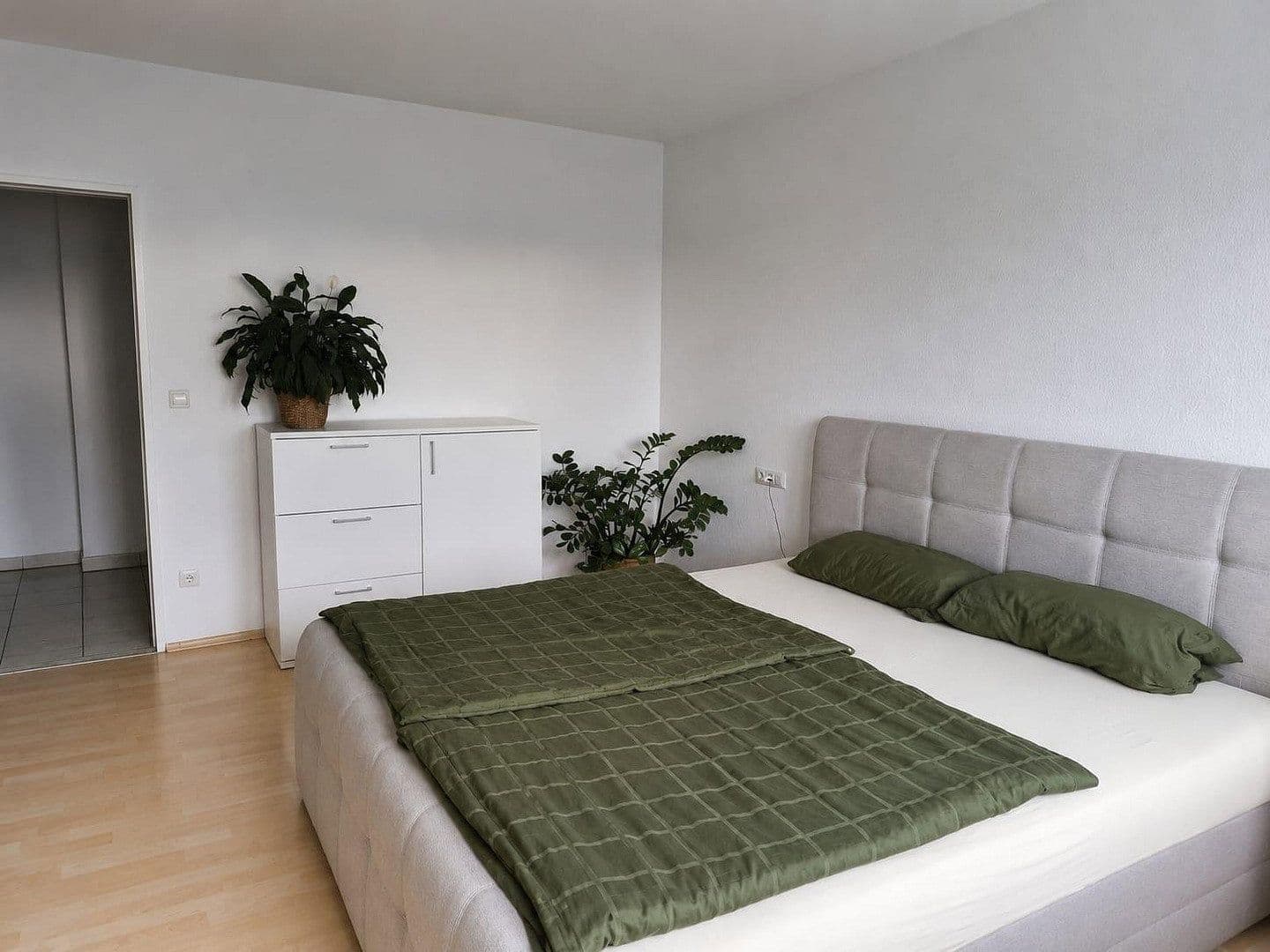 Pronájem bytu 2+1 80 m², Friedrichshafen, Bádensko-Württembersko Pronájem bytu 2+1 80 m², Friedrichshafen, Bádensko-Württembersko