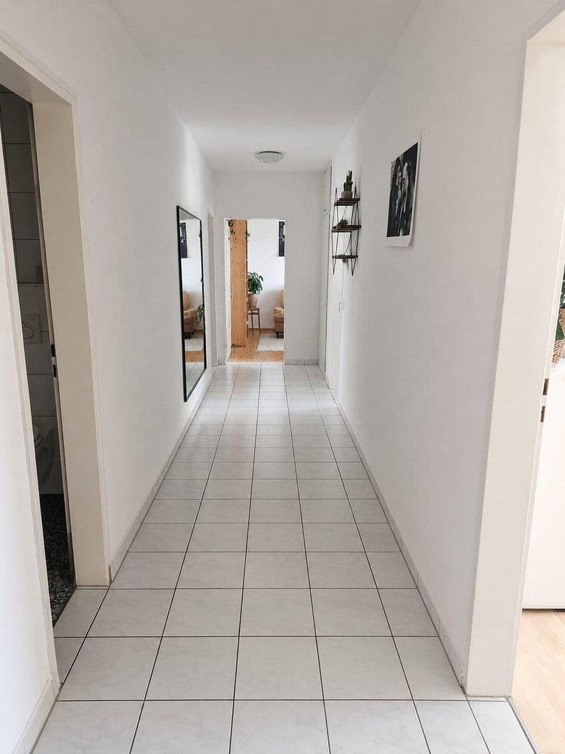 Pronájem bytu 2+1 80 m², Friedrichshafen, Bádensko-Württembersko Pronájem bytu 2+1 80 m², Friedrichshafen, Bádensko-Württembersko
