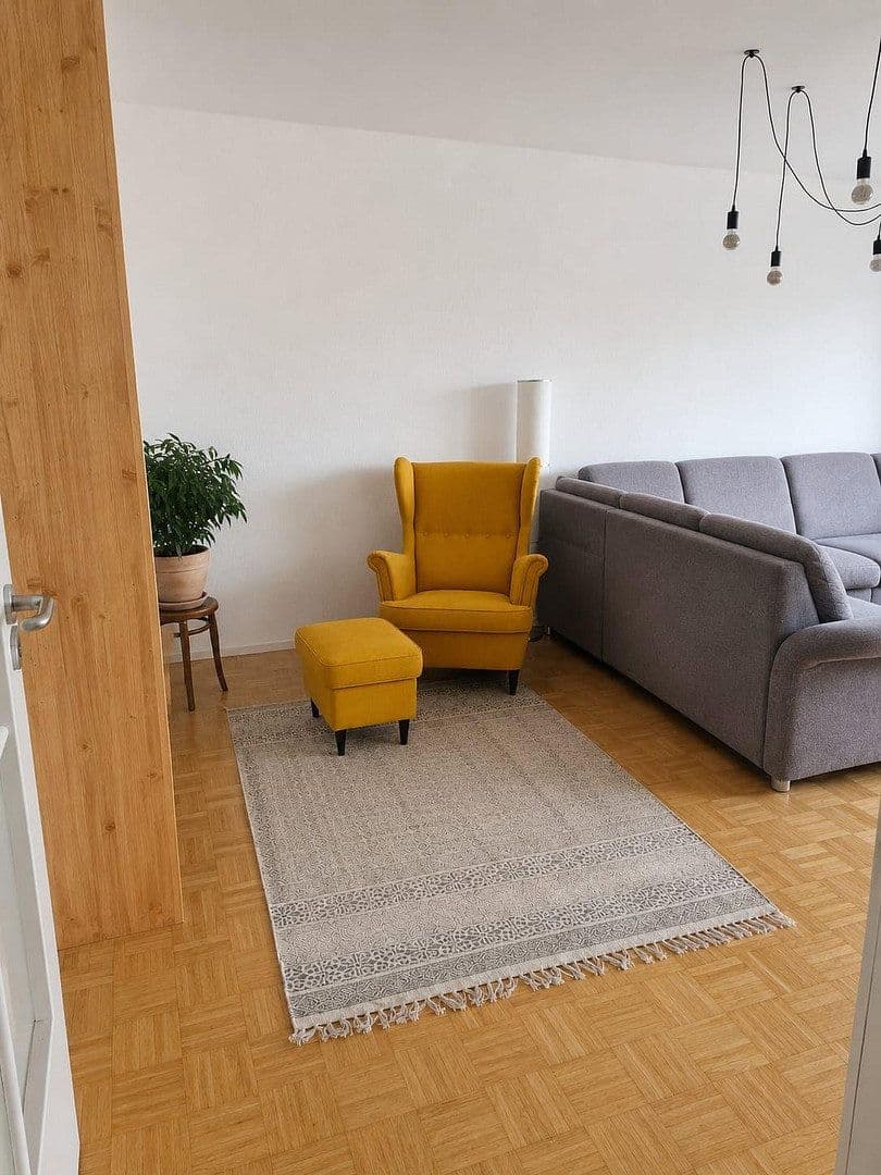 Pronájem bytu 2+1 80 m², Friedrichshafen, Bádensko-Württembersko Pronájem bytu 2+1 80 m², Friedrichshafen, Bádensko-Württembersko