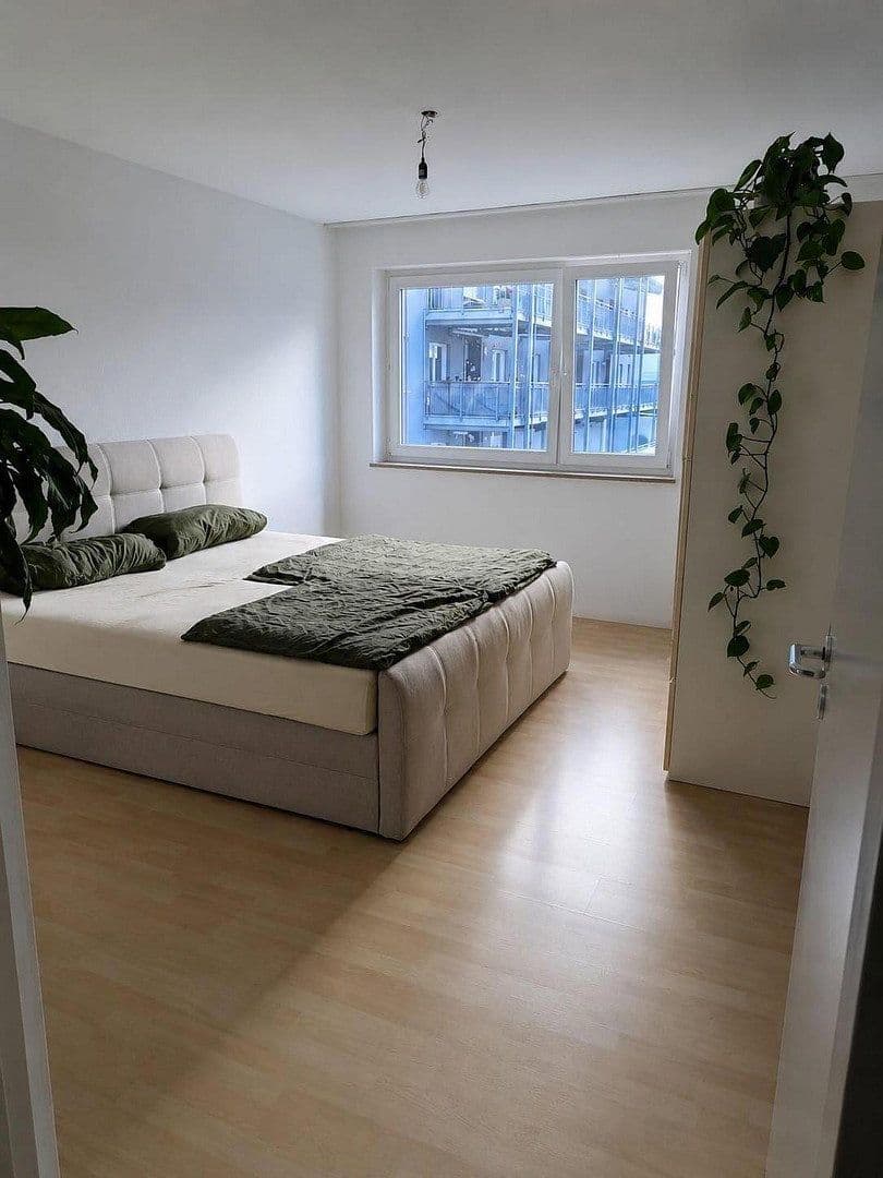 Pronájem bytu 2+1 80 m², Friedrichshafen, Bádensko-Württembersko Pronájem bytu 2+1 80 m², Friedrichshafen, Bádensko-Württembersko