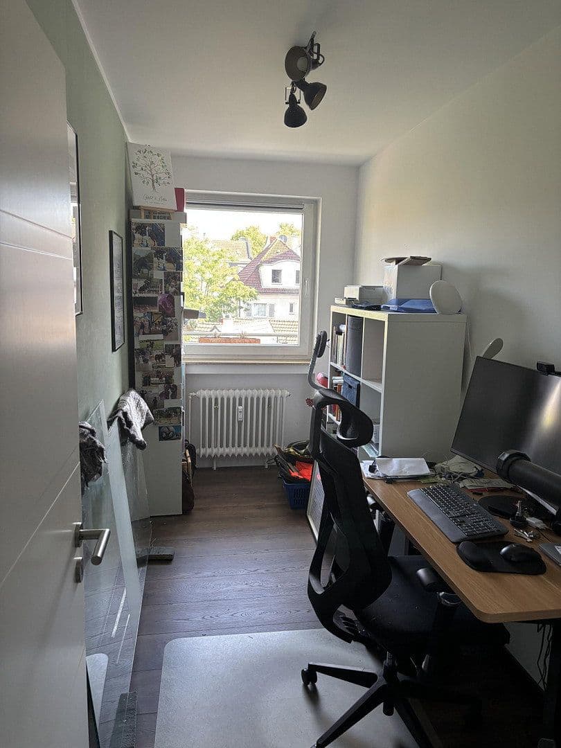 Pronájem bytu 3+1 82 m², Marbacher Str. 13, Düsseldorf, Severní Porýní-Vestfálsko Pronájem bytu 3+1 82 m², Marbacher Str. 13, Düsseldorf, Severní Porýní-Vestfálsko