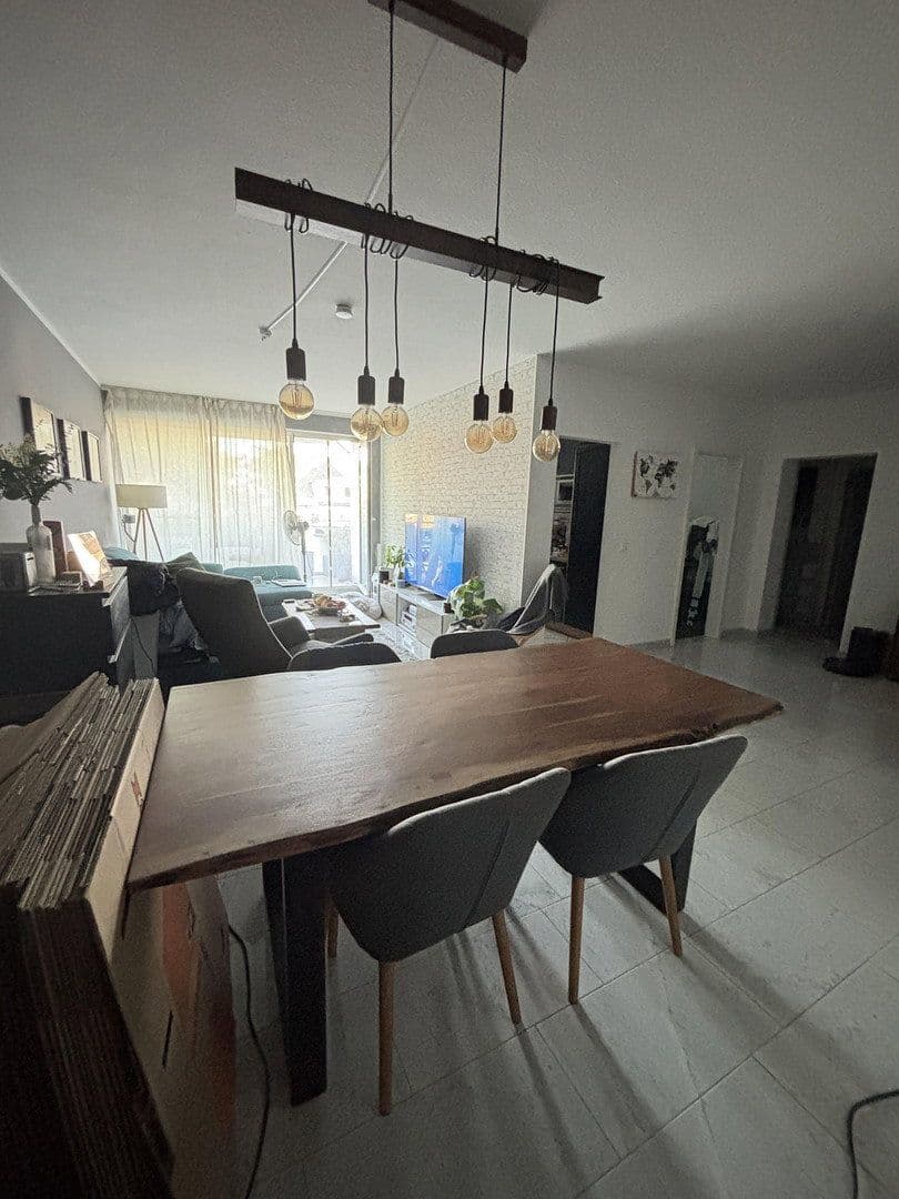Pronájem bytu 3+1 82 m², Marbacher Str. 13, Düsseldorf, Severní Porýní-Vestfálsko Pronájem bytu 3+1 82 m², Marbacher Str. 13, Düsseldorf, Severní Porýní-Vestfálsko