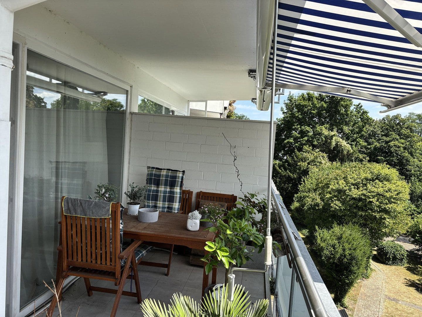 Pronájem bytu 3+1 82 m², Marbacher Str. 13, Düsseldorf, Severní Porýní-Vestfálsko Pronájem bytu 3+1 82 m², Marbacher Str. 13, Düsseldorf, Severní Porýní-Vestfálsko