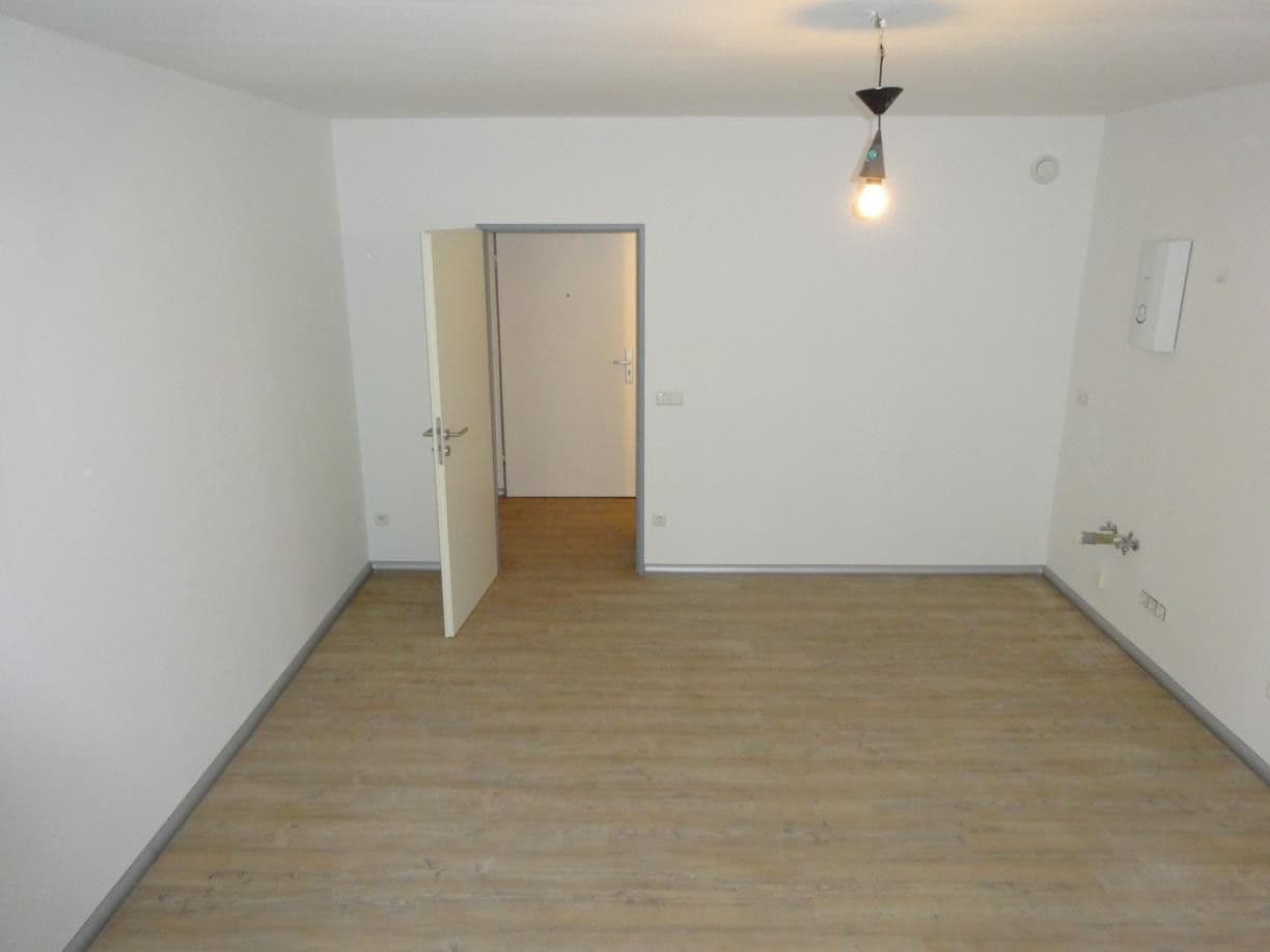Prodej bytu 1+1 32 m², Friedrich-Wilhelm-Str., Berlin, Berlín Prodej bytu 1+1 32 m², Friedrich-Wilhelm-Str., Berlin, Berlín