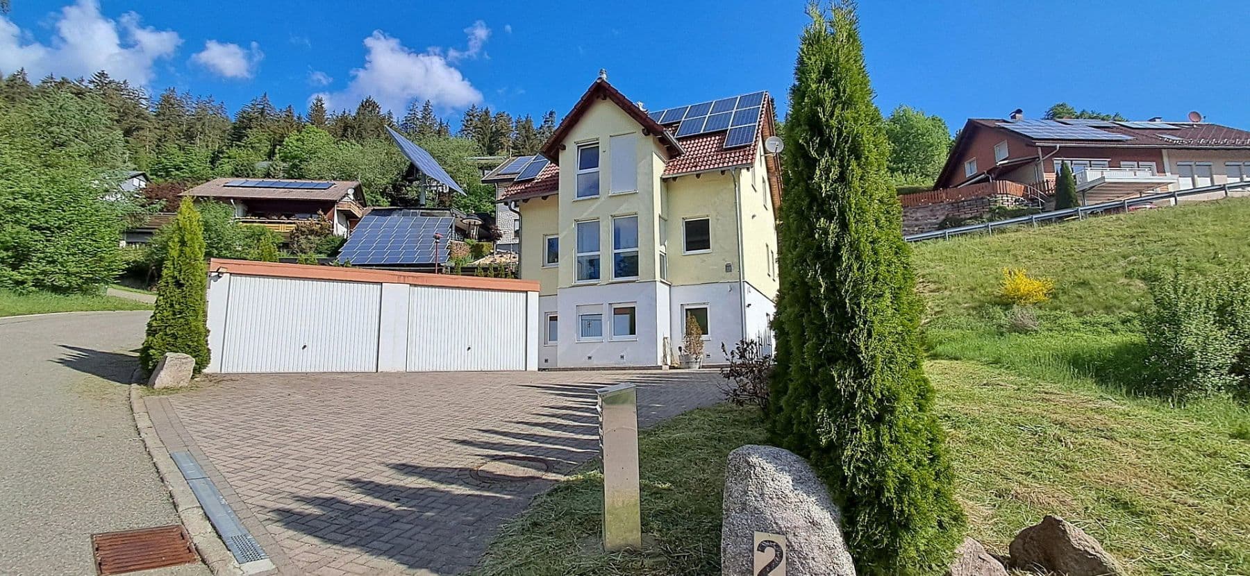 Prodej domu 185 m², pozemek 508 m², Talblick 2, Vöhrenbach, Bádensko-Württembersko Prodej domu 185 m², pozemek 508 m², Talblick 2, Vöhrenbach, Bádensko-Württembersko