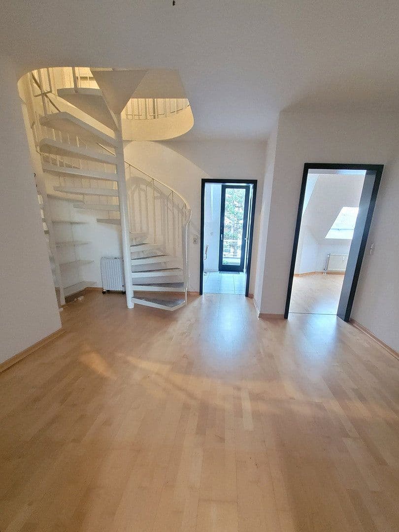 Pronájem bytu 3+kk 102 m², Bonn, Severní Porýní-Vestfálsko Pronájem bytu 3+kk 102 m², Bonn, Severní Porýní-Vestfálsko