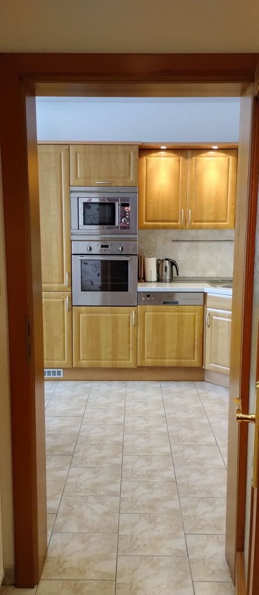 Pronájem bytu 3+1 90 m², Laurinova, Mladá Boleslav, Středočeský kraj Pronájem bytu 3+1 90 m², Laurinova, Mladá Boleslav, Středočeský kraj