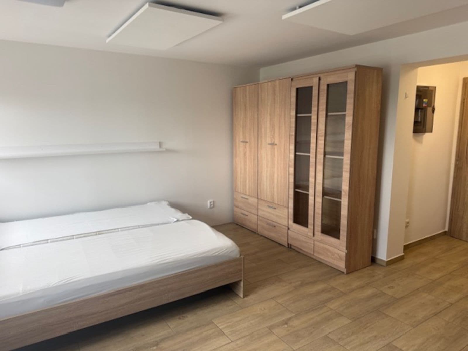 Pronájem bytu Garsoniéra 28 m², Koutníkova, Hradec Králové, Královéhradecký kraj Pronájem bytu Garsoniéra 28 m², Koutníkova, Hradec Králové, Královéhradecký kraj