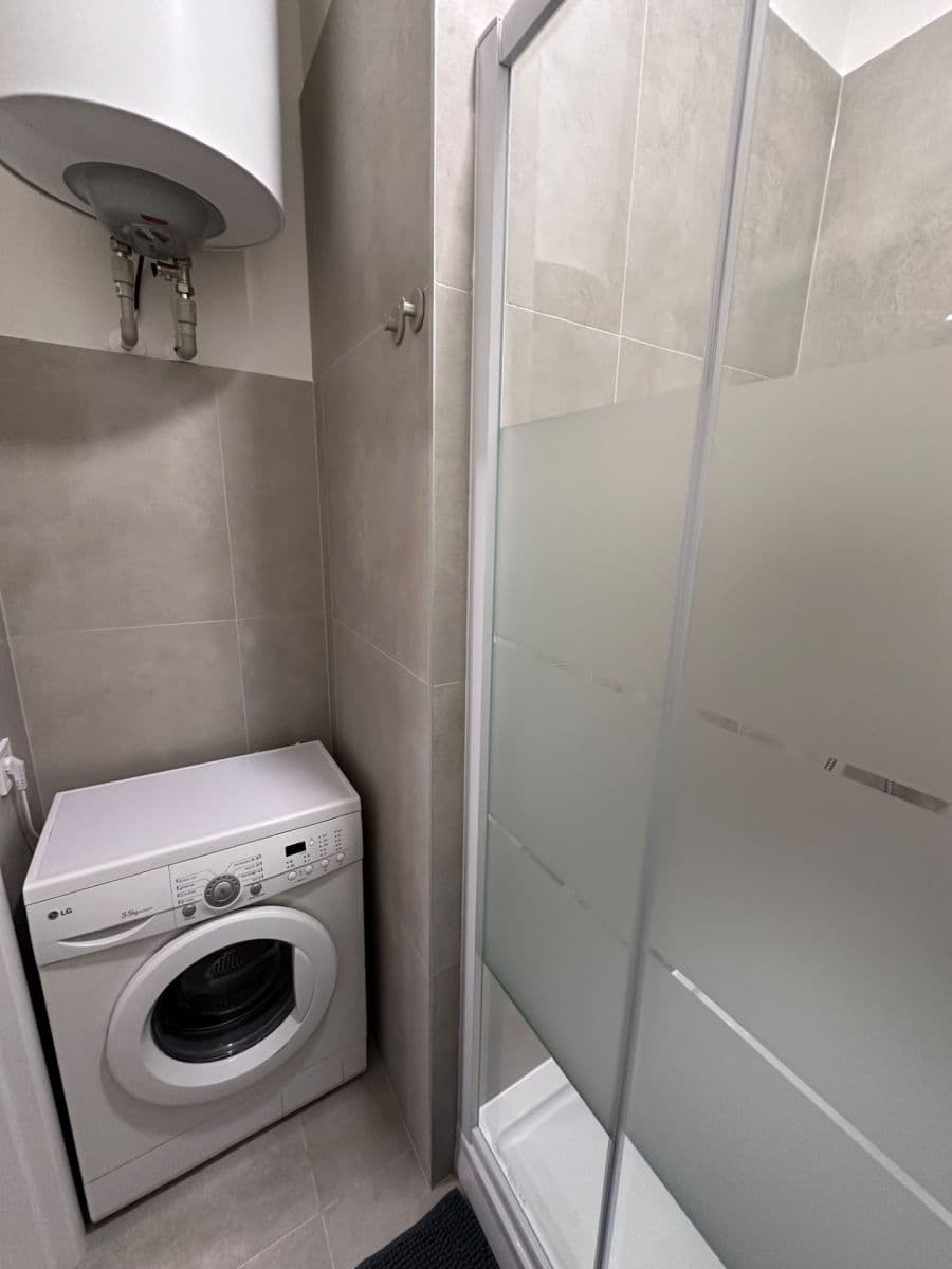 Pronájem bytu 1+kk 27 m², Podolská, Praha, Praha Pronájem bytu 1+kk 27 m², Podolská, Praha, Praha