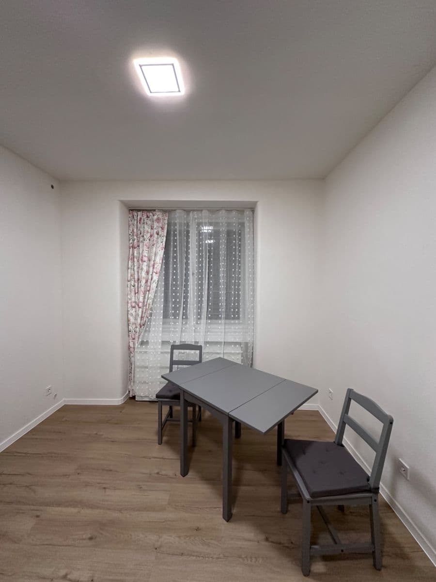 Pronájem bytu 1+kk 27 m², Podolská, Praha, Praha Pronájem bytu 1+kk 27 m², Podolská, Praha, Praha