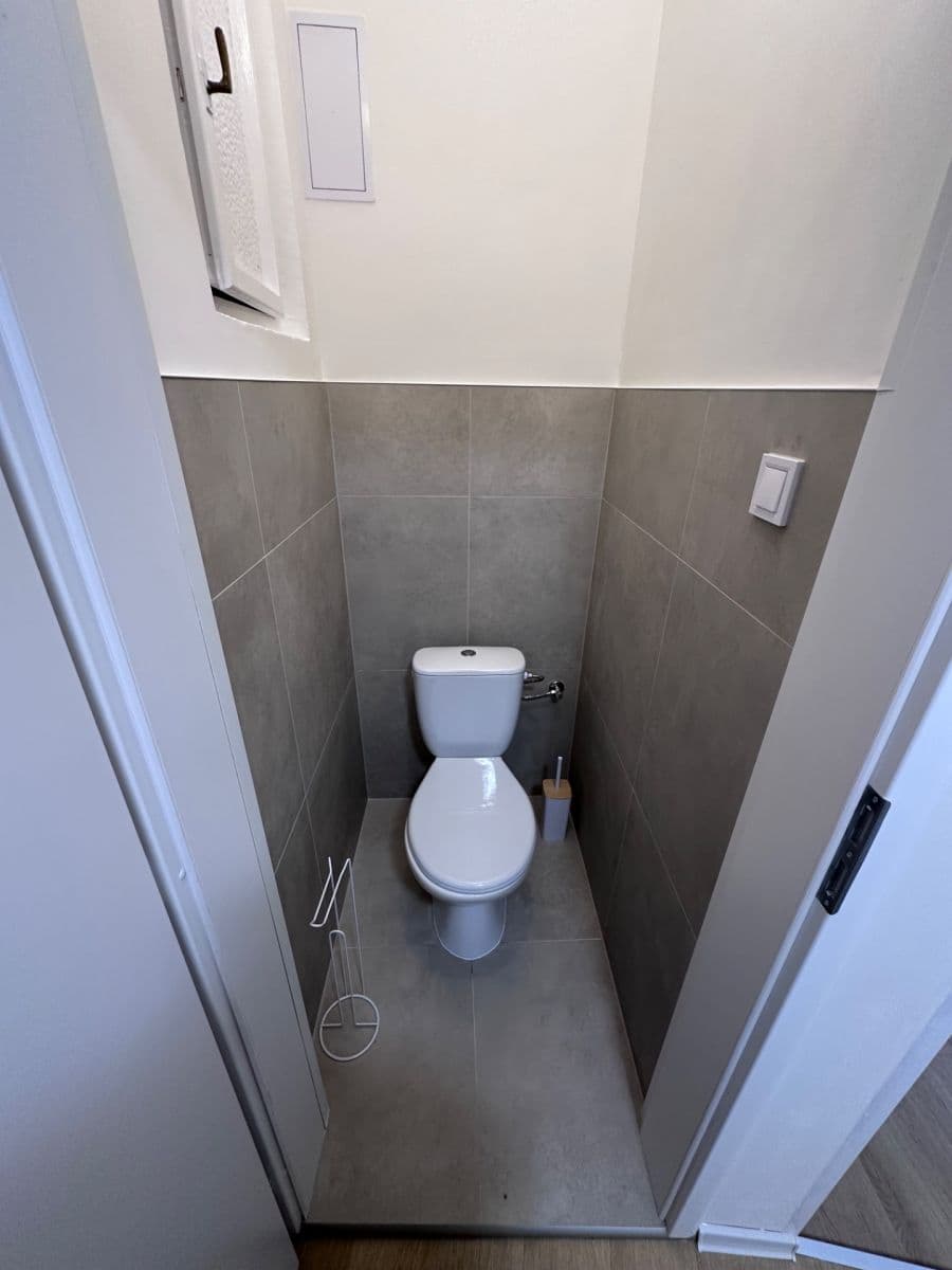 Pronájem bytu 1+kk 27 m², Podolská, Praha, Praha Pronájem bytu 1+kk 27 m², Podolská, Praha, Praha