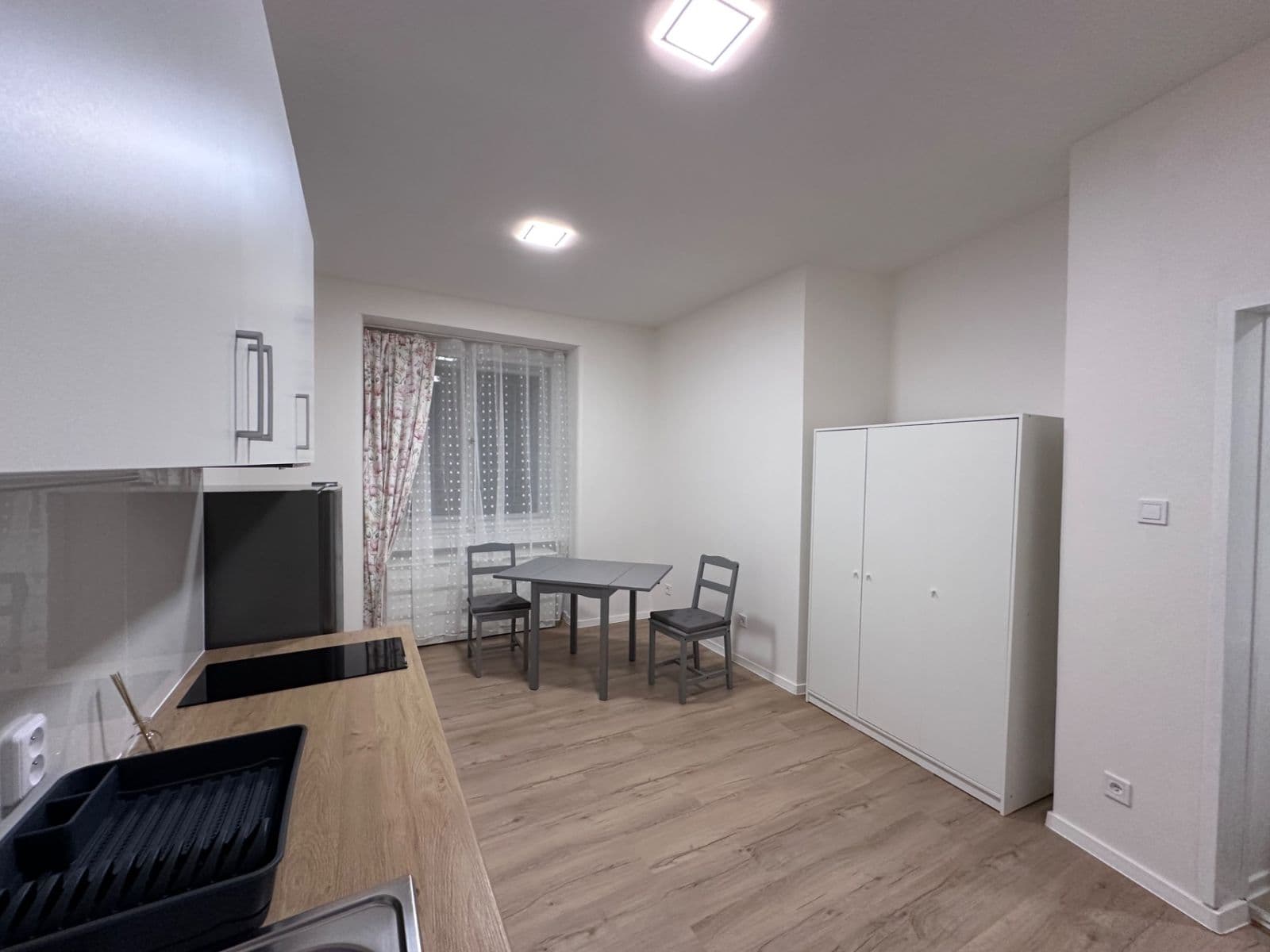 Pronájem bytu 1+kk 27 m², Podolská, Praha, Praha Pronájem bytu 1+kk 27 m², Podolská, Praha, Praha